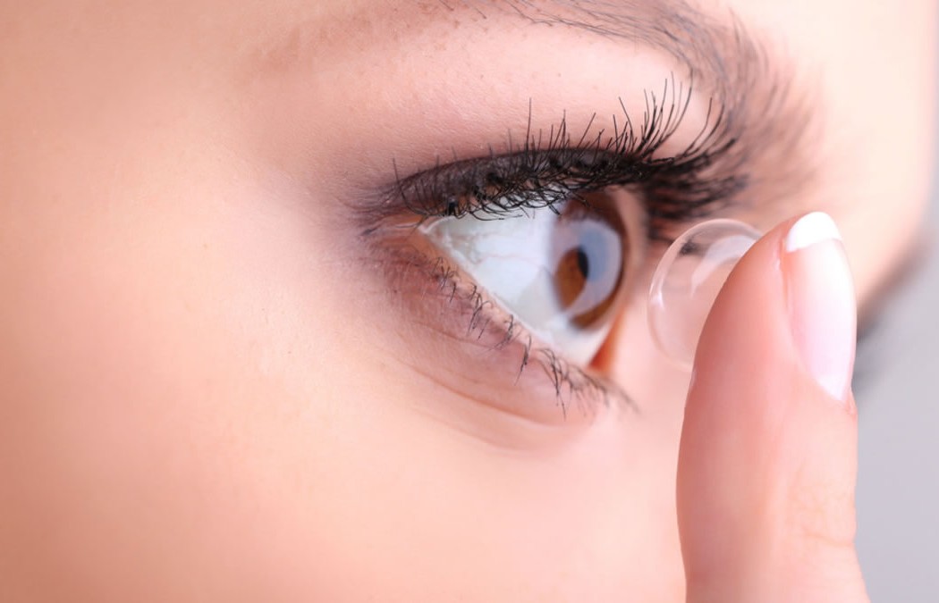 Benefits of Daily Contact Lenses for Dry Eyes