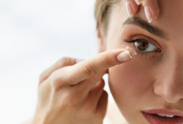 dry eyes with contacts